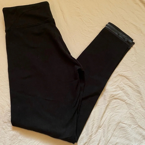Pants - Black Leggings
